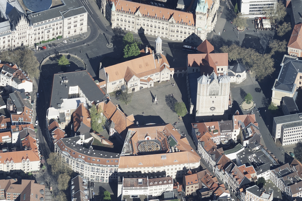 Burgplatz, Bildflugdatum: Mai 2023 (Wird bei Klick vergrößert)
