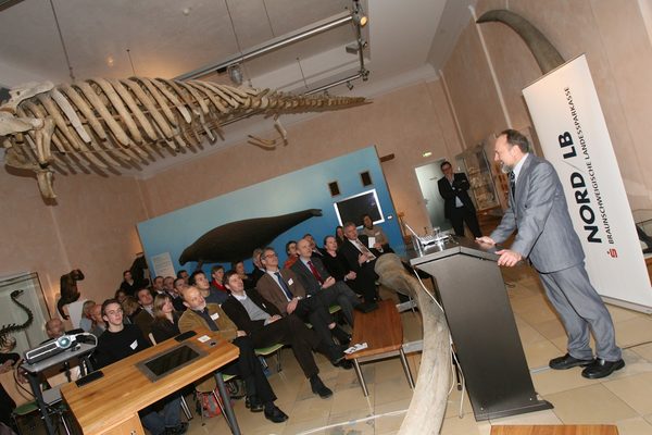 Blind Date im Naturhistorischen Museum: Eine der zahlreichen Veranstaltungen in Braunschweig im Rahmen "Stadt der Wissenschaft 2007" (Wird bei Klick vergrößert)