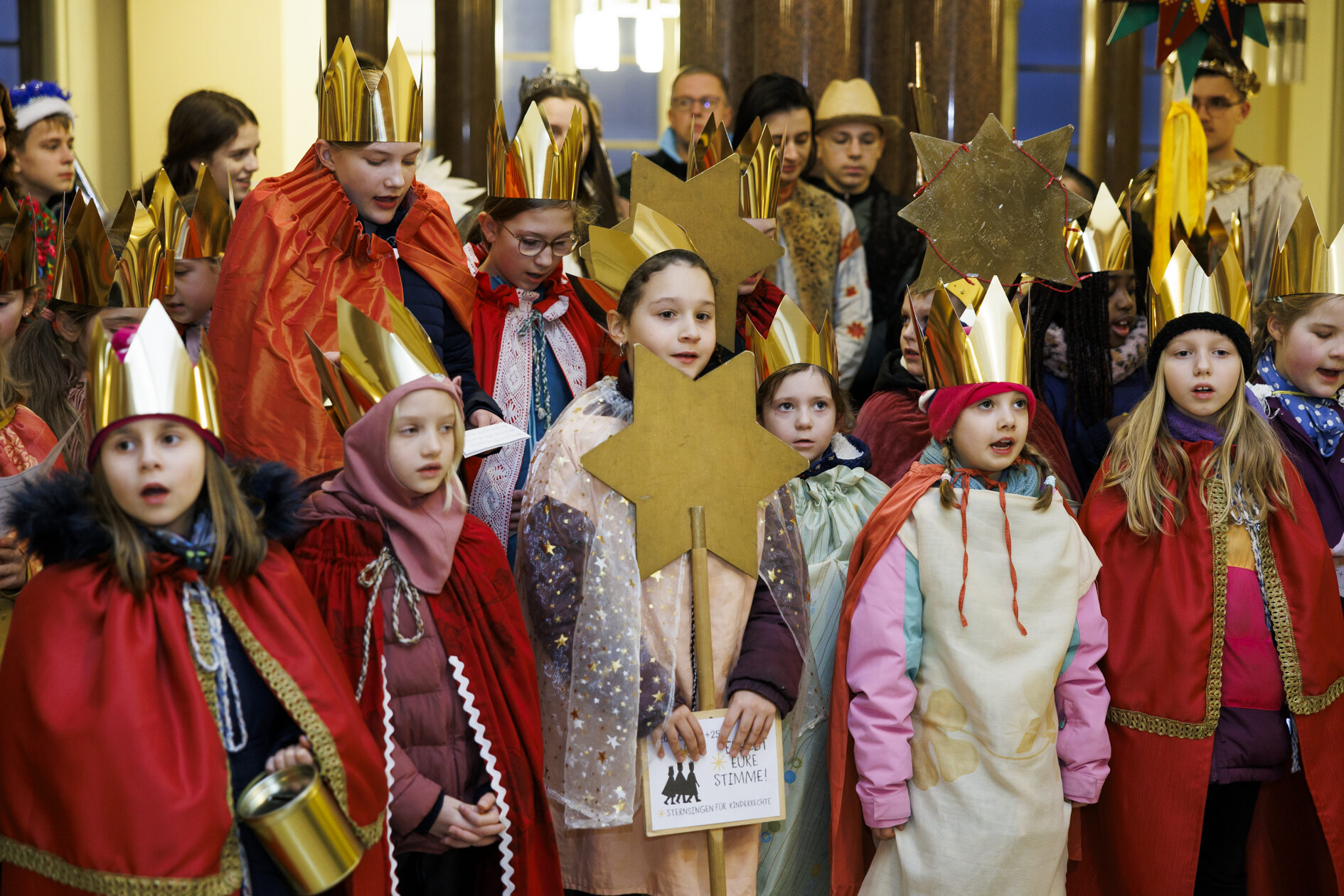 Sternsinger im Rathaus (Wird bei Klick vergrößert)