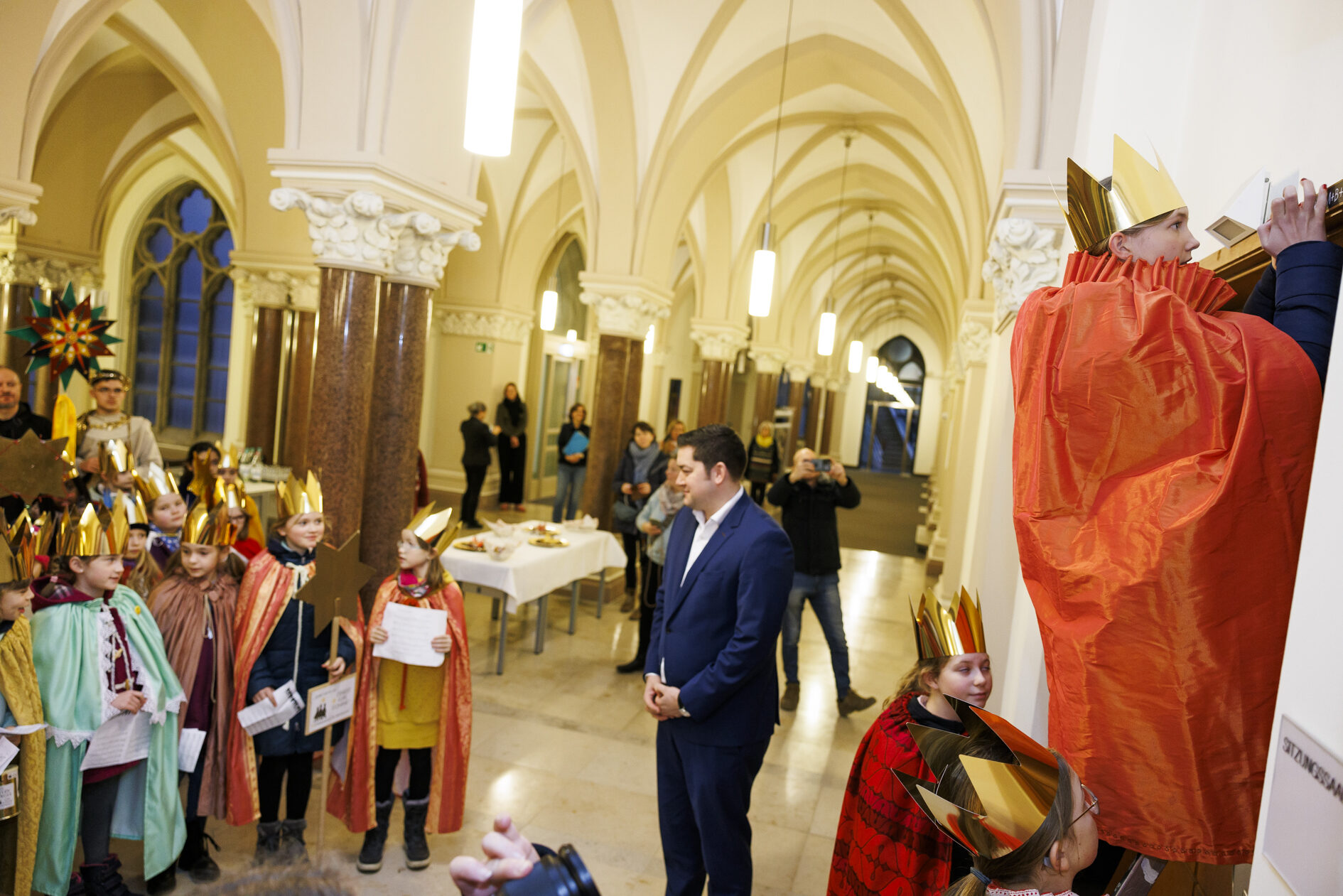 Sternsinger im Rathaus (Wird bei Klick vergrößert)