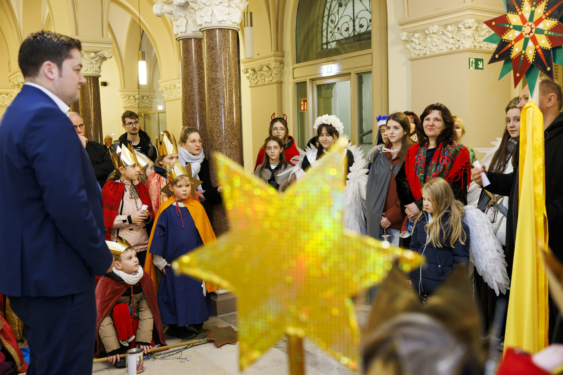 Sternsinger im Rathaus (Wird bei Klick vergrößert)