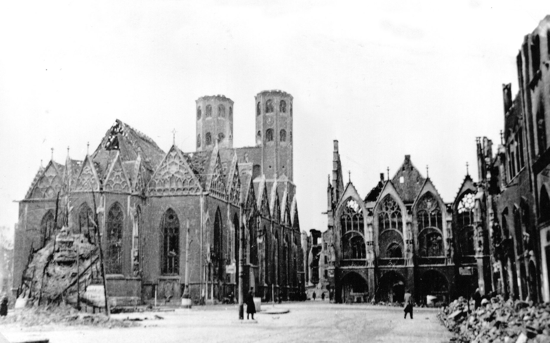 Altstadtmarkt 1944 (Wird bei Klick vergrößert)