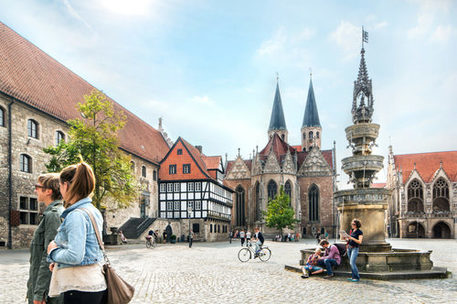 Das Bild zeigt den Braunschweiger Altstadtmarkt.