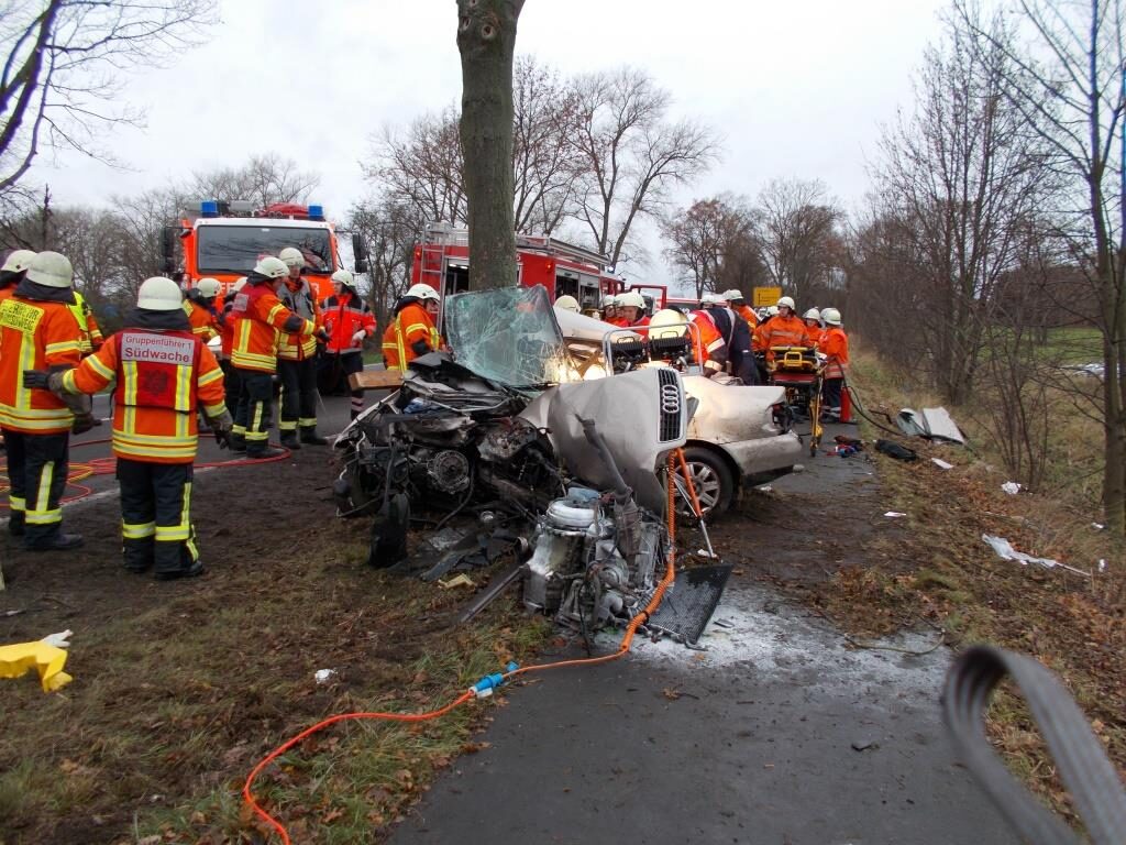 Schwerer Verkehrsunfall Auf Der B 214 | Stadt Braunschweig