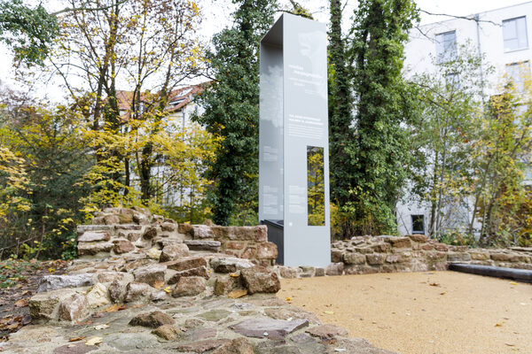 Stadtmauer (Wird bei Klick vergrößert)