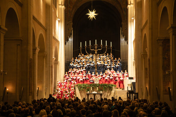 Feierliche Klänge im Dom St. Blasii: Die 16. Weihnachtskulturwoche findet vom 14. bis zum 22. Dezember statt. (Wird bei Klick vergrößert)