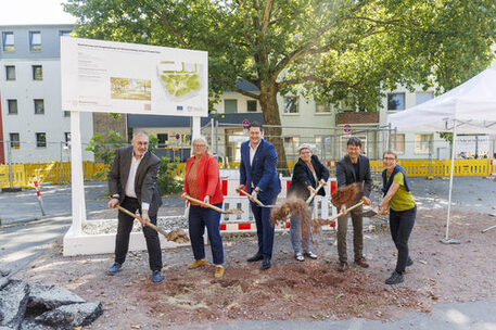 Erster Spatenstich für den Pocketpark