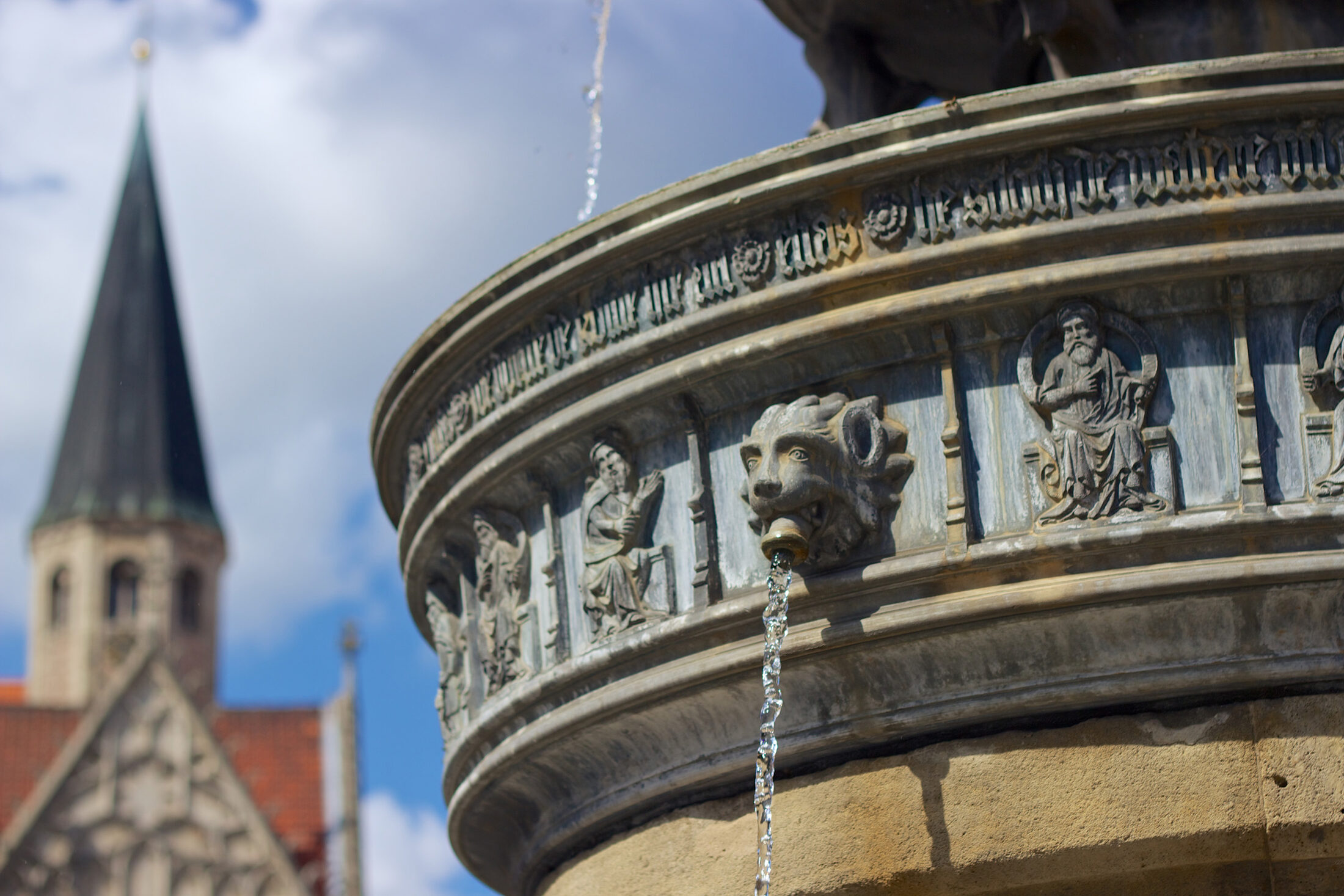 Marienbrunnen (Wird bei Klick vergrößert)