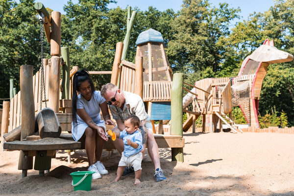 Familienzeit Spielplatz (Wird bei Klick vergrößert)