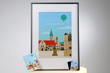 Die Illustration des Burgplatzes von Katinka Reinke gibt es als Poster, Postkarte und Magnet in der Touristinfo.