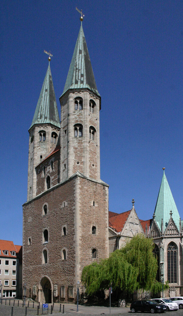 St. Martini Westfassade (Wird bei Klick vergrößert)