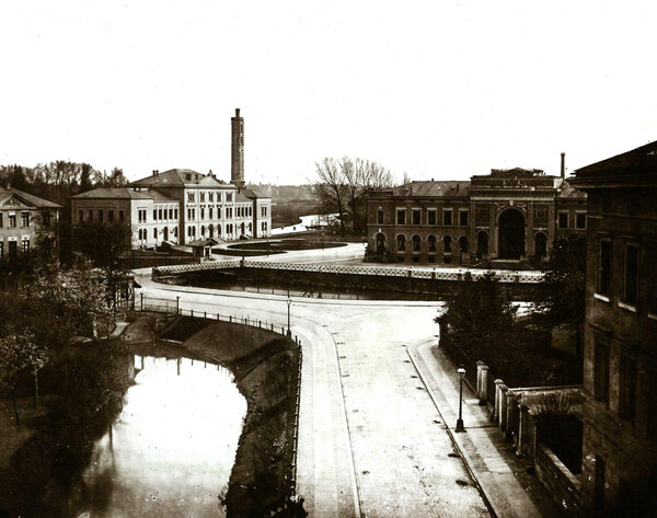 Friedrich-Wilhelm-Platz, Blick von Norden (Wird bei Klick vergrößert)