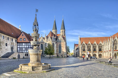 Das Bild zeigt den Altstadtmarkt in Braunschweig.